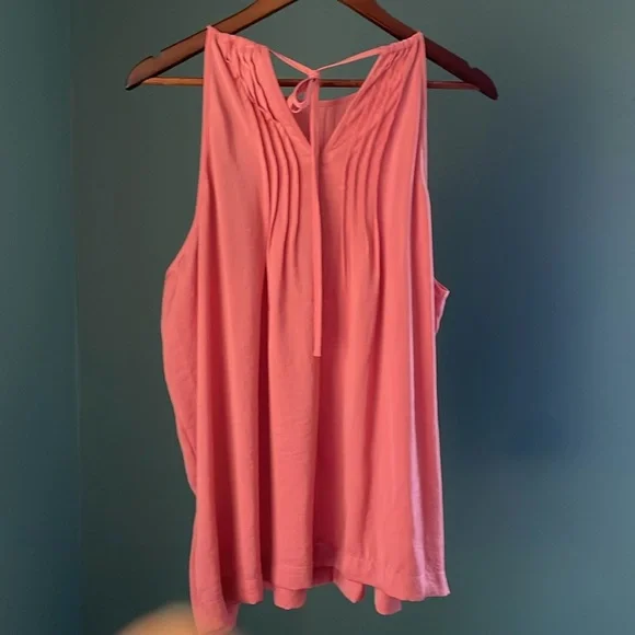 Soho Coral Pleated Tank Top - Picture 3 of 5